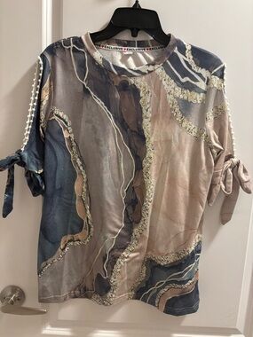 ExclusiveLMSM Marble-Print Short Sleeve Top - Blue & Taupe